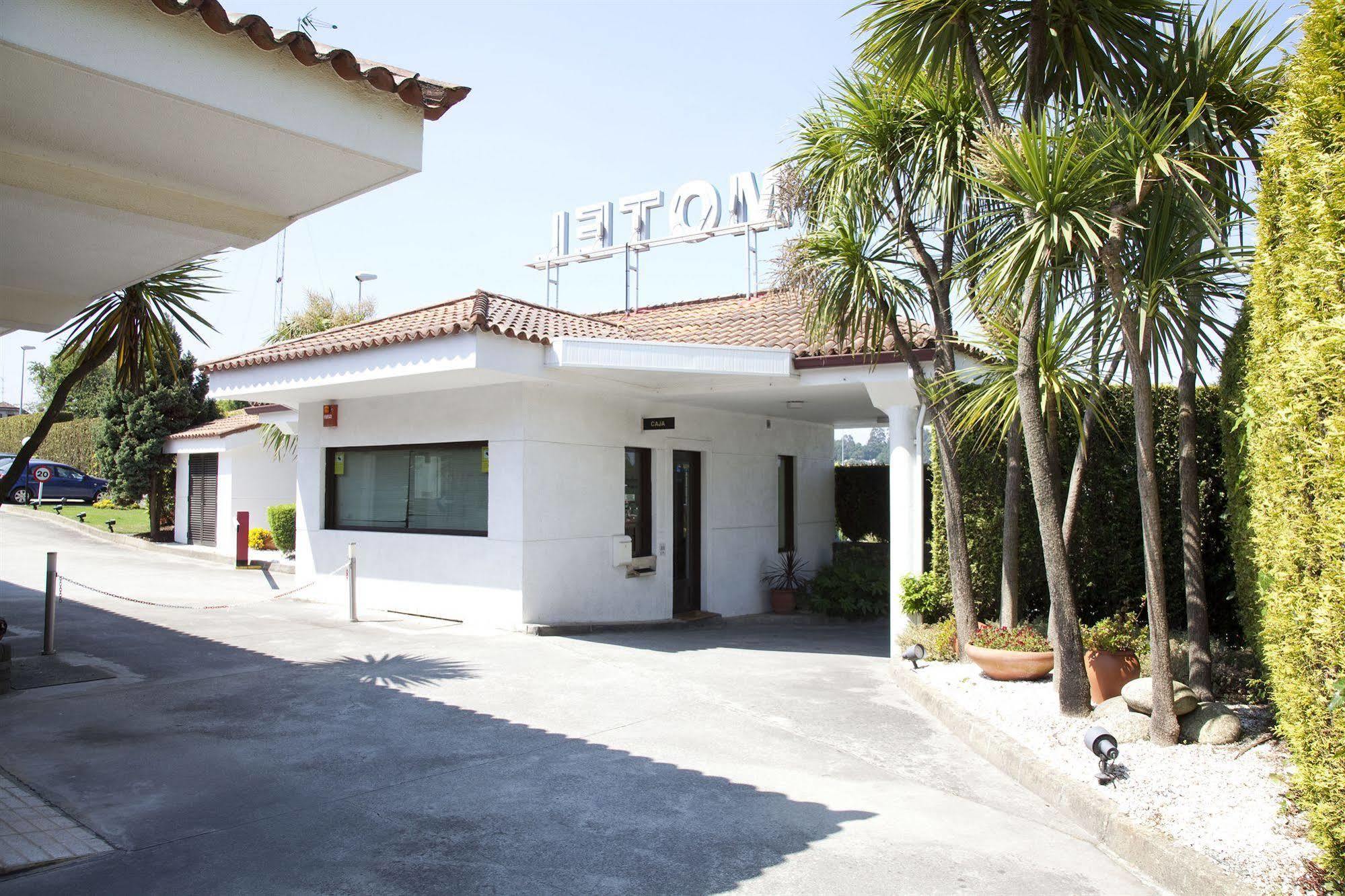 Motel Jardin Oleiros Dış mekan fotoğraf